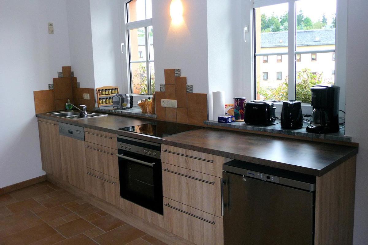 Pension Und Ferienwohnung Am Teich Schleiz Eksteriør bilde
